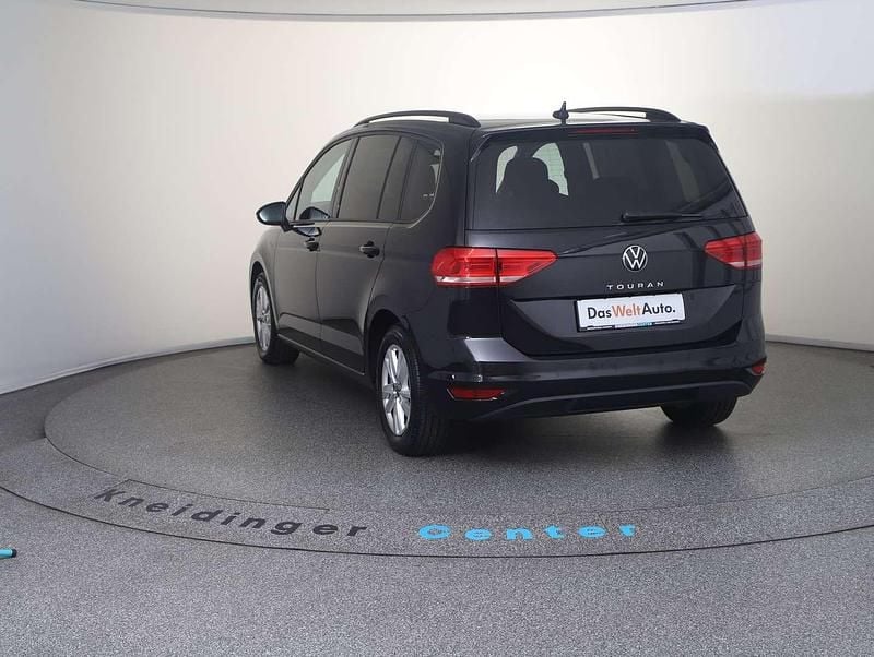 Gebraucht VW Touran Comfortline 150 PS (110 kW) 2023 Schwarz  metallicperleffektno Van / Kleinbus