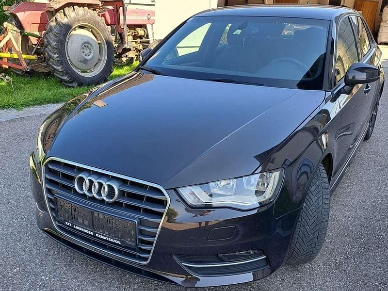 Braun Gebraucht 2014 Audi A3 Sportback Kleinwagen | € 12.800 (Etwas zu teuer) - Bild 1/4