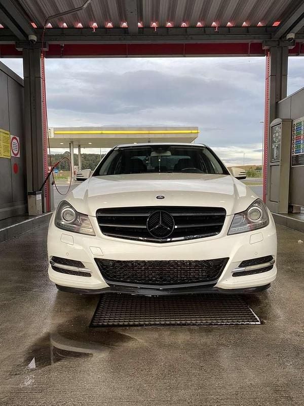 Gebraucht 2011 Mercedes C180 Edition Limousine | € 8.000 (Etwas zu teuer) - Bild 1/4