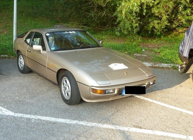 Beige Gebraucht 1986 Porsche 924 Coupé | € 16.500 - Bild 1/4