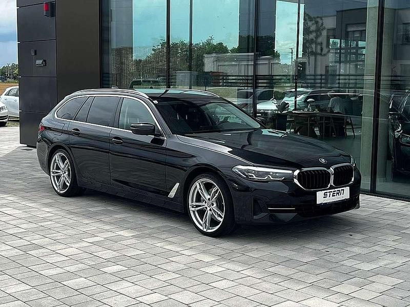 Schwarz Gebraucht 2021 BMW 520 Kombi | € 32.990 (Guter Preis) - Bild 1/4