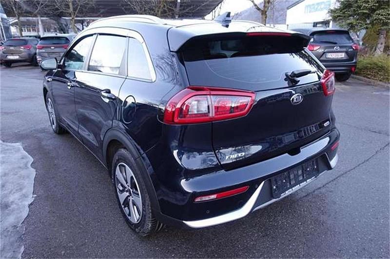 Gebraucht Kia Niro 105 PS (77 kW) 2018 Blau SUV