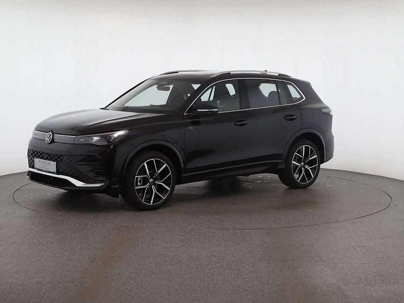 Gebraucht VW Tiguan Sport 204 PS (150 kW) 2025 Schwarz  metallic SUV