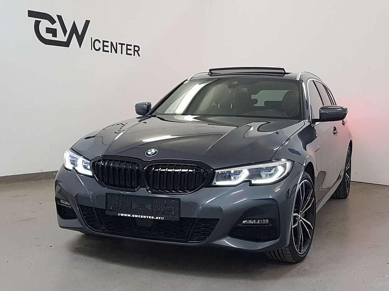 Gebraucht BMW 330e M Sport 184 PS (135 kW) 2020 Grau Kombi