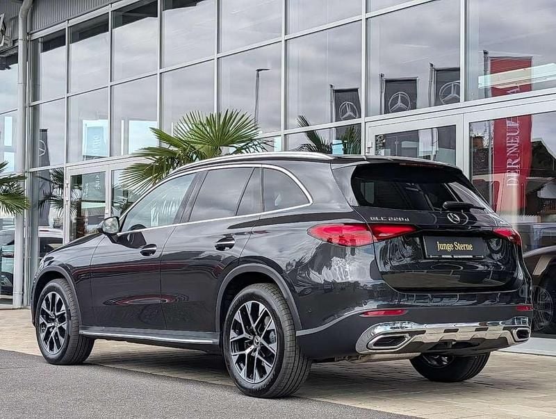Gebraucht Mercedes GLC220 197 PS (144 kW) 2025 Grau SUV