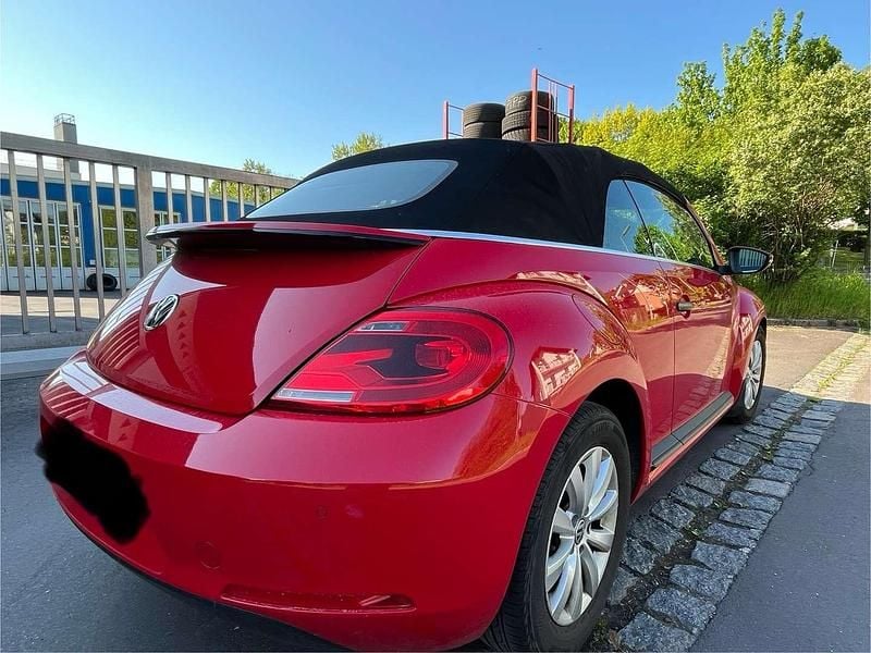 Gebraucht VW Beetle Cabriolet 110 PS (80 kW) 2015 Rot Cabrio