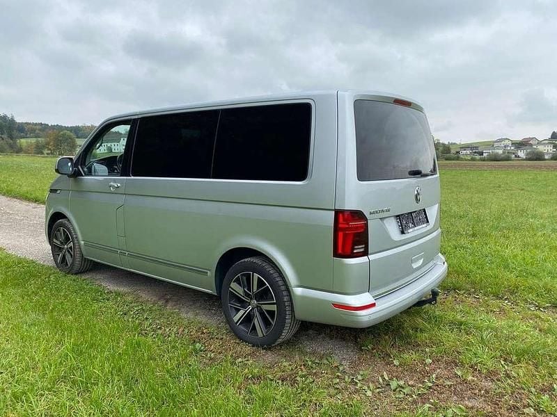 Silber Gebraucht 2021 VW Multivan Comfortline Van | € 51.000 (Fairer Preis) - Bild 1/4