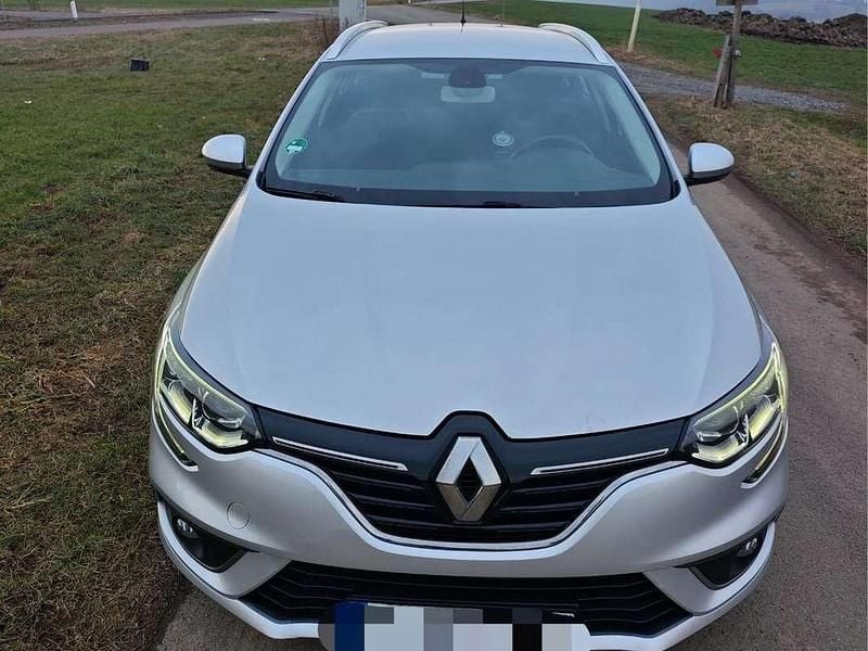 Gebraucht Renault Mégane GrandTour Intens 110 PS (80 kW) 2017 Silber Kombi