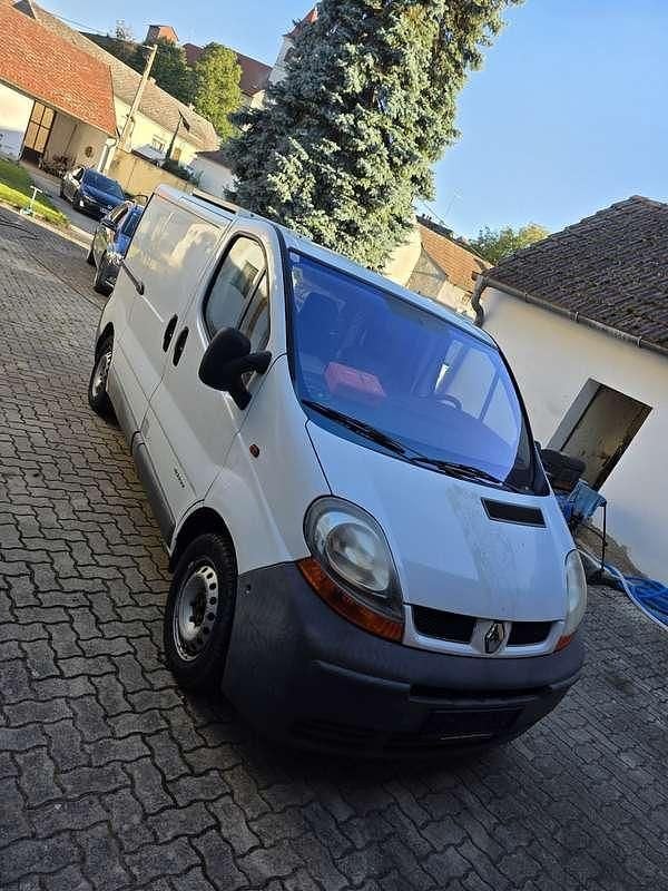 Gebraucht Renault Trafic 101 PS (74 kW) 2002 Van / Kleinbus