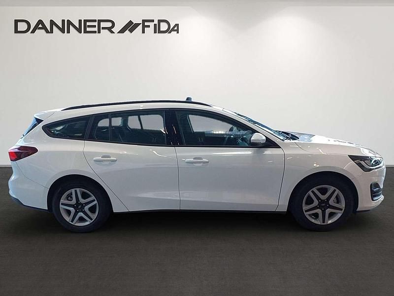 Gebraucht Ford Focus Cool & Connect 120 PS (88 kW) 2022 Weiß Kombi