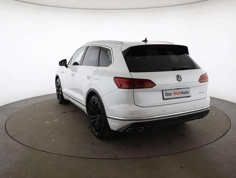 Gebraucht VW Touareg Elegance 340 PS (250 kW) 2022 Weiss  metallicperleffekt SUV