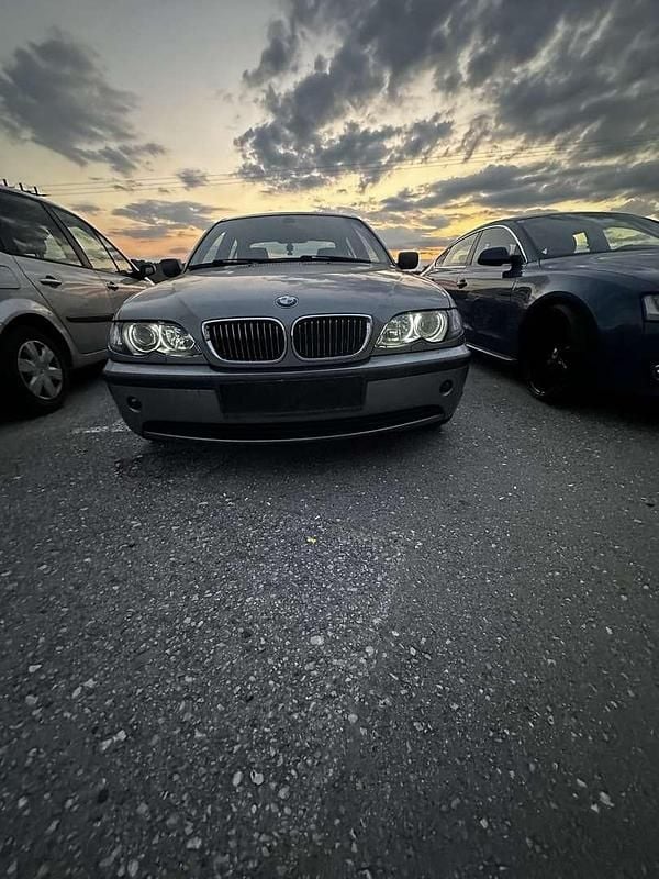 Gebraucht 2003 BMW 325 Limousine | € 3.000 - Bild 1/4