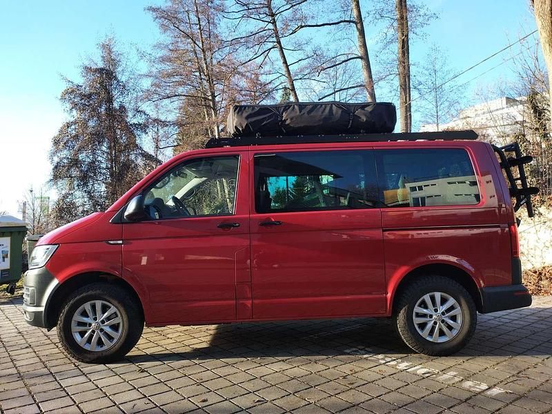 Gebraucht VW T6 150 PS (110 kW) 2019 Rot Van