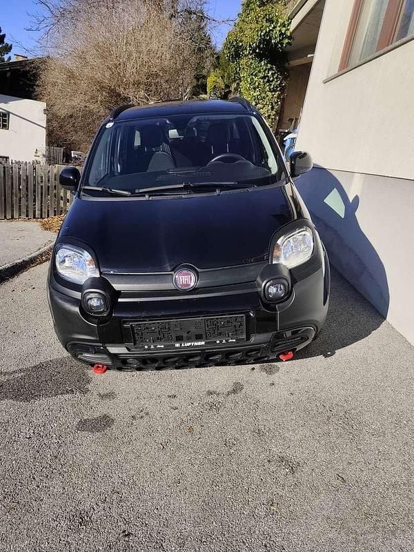 Schwarz Gebraucht 2024 Fiat Panda Cross Cross Kleinwagen | € 13.900 (Fairer Preis) - Bild 1/4