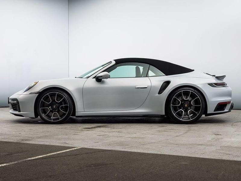 Gebraucht Porsche 911 Turbo 580 PS (426 kW) 2025 Hellgrau  metallic Cabrio