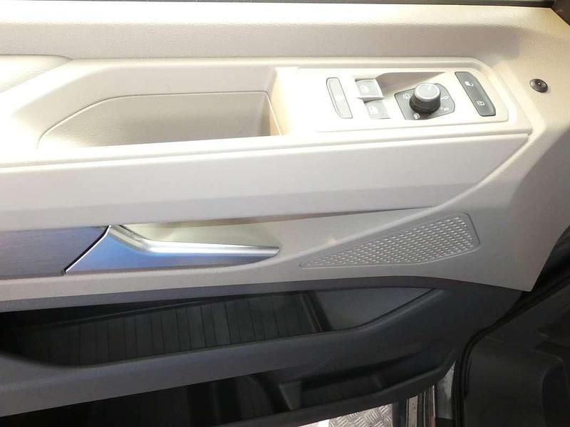 Gebraucht VW California California 150 PS (110 kW) 2025 Hellgrau  normal Van