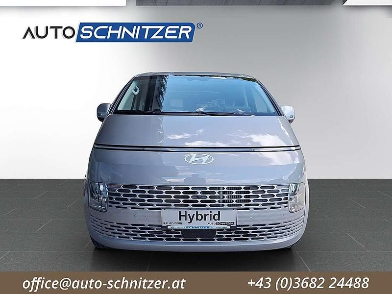 Neu Hyundai Staria 160 PS (117 kW) 2025 Silber Van / Kleinbus