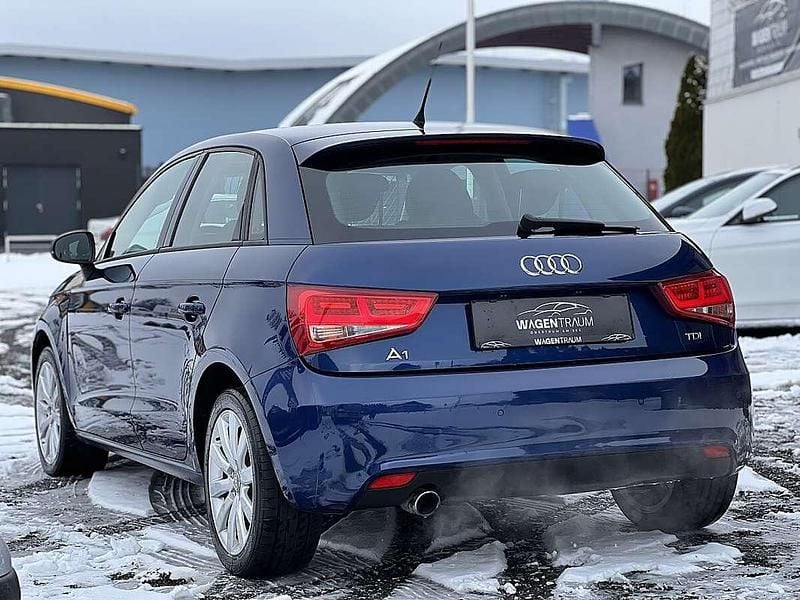 Gebraucht Audi A1 Comfort 105 PS (77 kW) 2014 Blau Kleinwagen