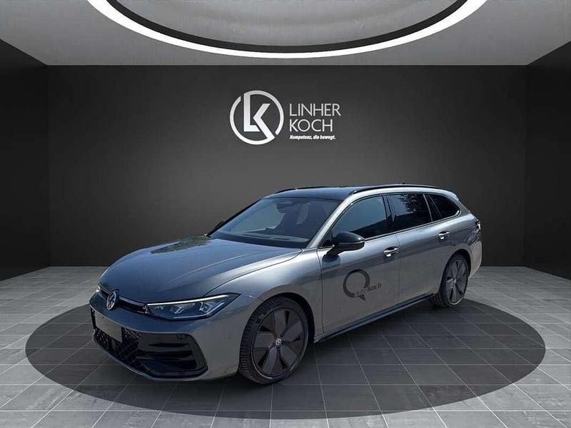 Gebraucht VW Passat R-line 193 PS (141 kW) 2025 Grau Kombi