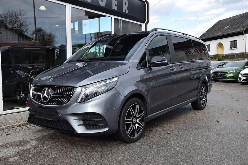 Gebraucht Mercedes V300 AMG line 237 PS (174 kW) 2024 Grau Van / Kleinbus