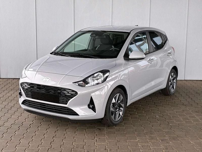 Neu Hyundai i10 Premium 79 PS (58 kW) 2025 Grau Kleinwagen