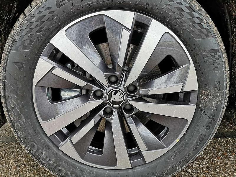 Neu Skoda Kodiaq Selection 193 PS (141 kW) 2025 Grau SUV