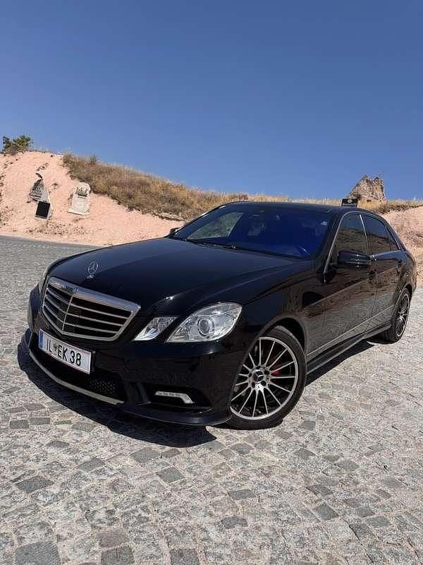 Gebraucht Mercedes E350 Avantgarde 231 PS (169 kW) 2010 Schwarz Limousine