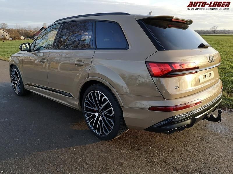Gebraucht Audi SQ7 Ambiente 507 PS (372 kW) 2024 Shakirgold metallic SUV