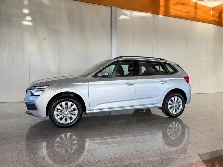 Silber metallic Gebraucht 2022 Skoda Kamiq Ambition SUV | € 17.990 (Superpreis) - Bild 1/4