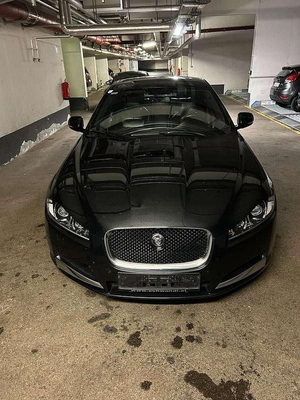 Gebraucht Jaguar XF Luxury 275 PS (202 kW) 2012 Schwarz Limousine
