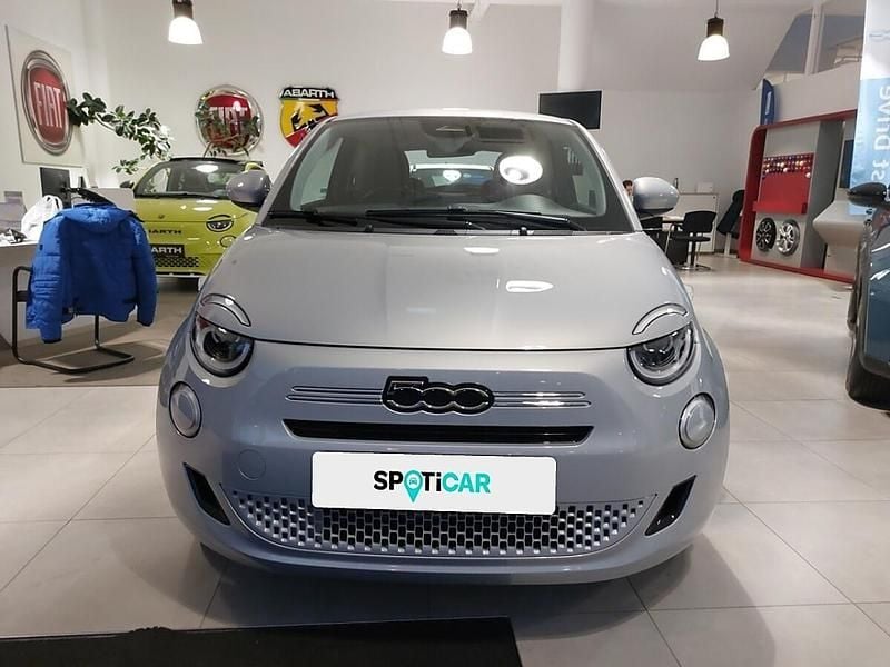 Neu Fiat 500 65 PS (47 kW) 2026 Blau Kleinwagen