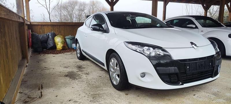 Gebraucht Renault Mégane Coupé Dynamique 131 PS (96 kW) 2011 Coupé