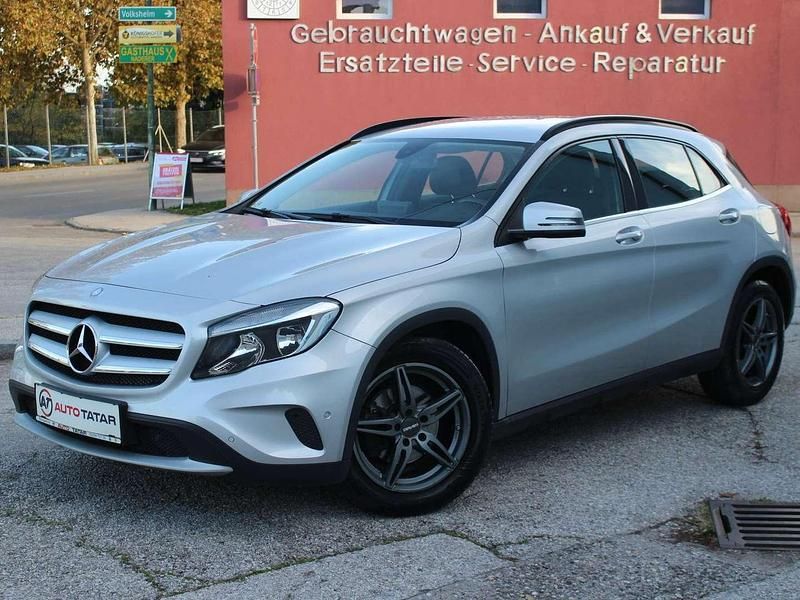 Gebraucht Mercedes GLA180 109 PS (80 kW) 2016 Grau SUV