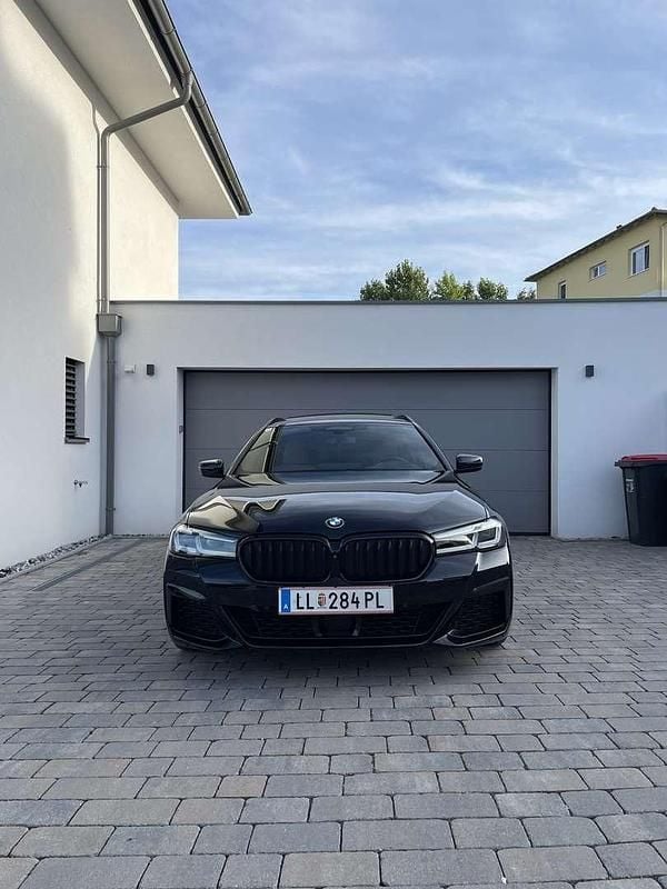 Gebraucht BMW 530 M Sport 286 PS (210 kW) 2021 Kombi