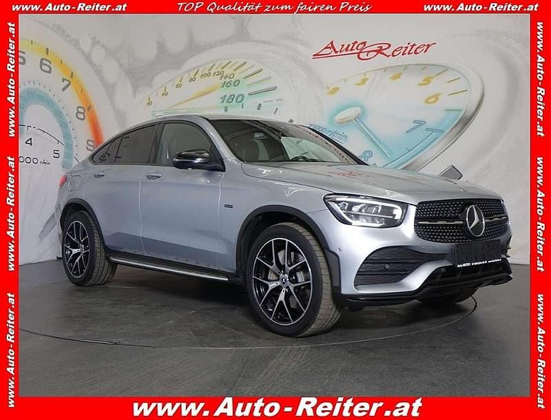 Silber Gebraucht 2021 Mercedes GLC300e AMG Coupé | € 41.990 (Fairer Preis) - Bild 1/3