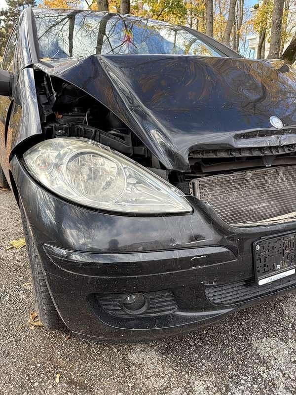 Gebraucht Mercedes A180 116 PS (85 kW) 2002 Schwarz Kleinwagen