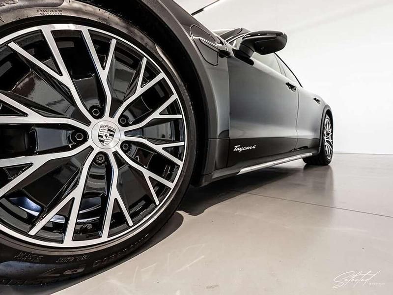 Gebraucht Porsche Taycan Cross Turismo 319 kW (435 PS) 2024 Schwarz Kombi