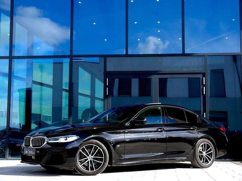 Gebraucht BMW 520 M Sport 190 PS (139 kW) 2022 Schwarz Limousine