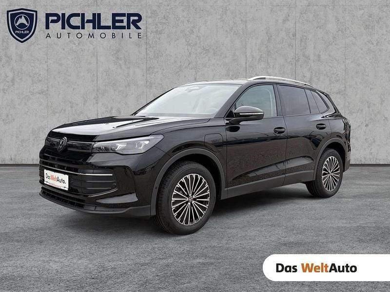 Schwarz metallic Neu 2025 VW Tiguan SUV | € 46.490 (Guter Preis) - Bild 1/4