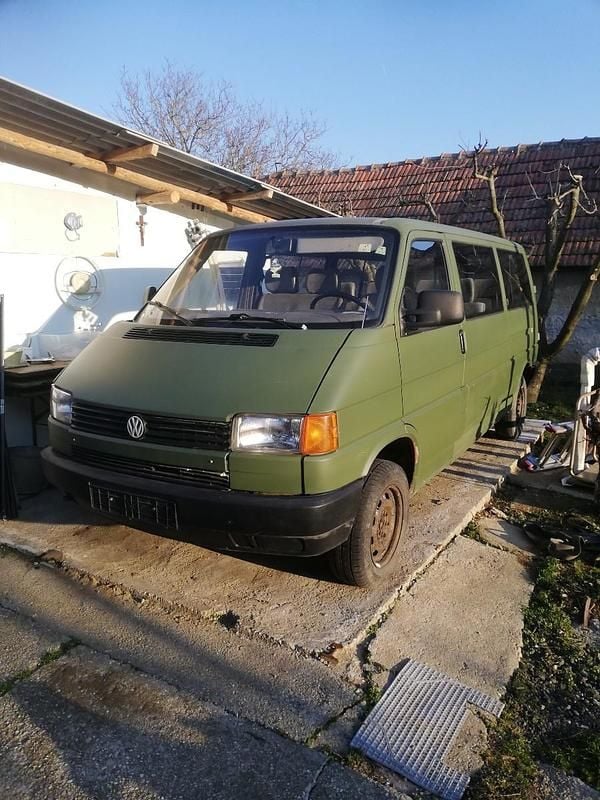 Gebraucht VW T4 69 PS (50 kW) 1994 Dunkelgrün Van