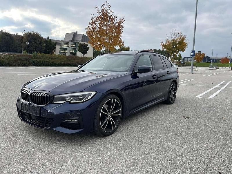Gebraucht BMW 320 M Sport 190 PS (139 kW) 2020 Blau Kombi