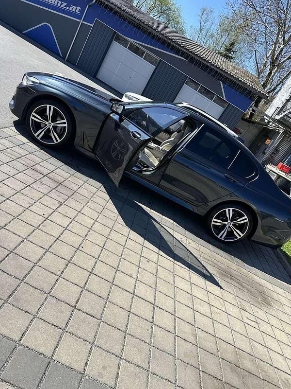 Gebraucht BMW 740 320 PS (235 kW) 2019 Limousine