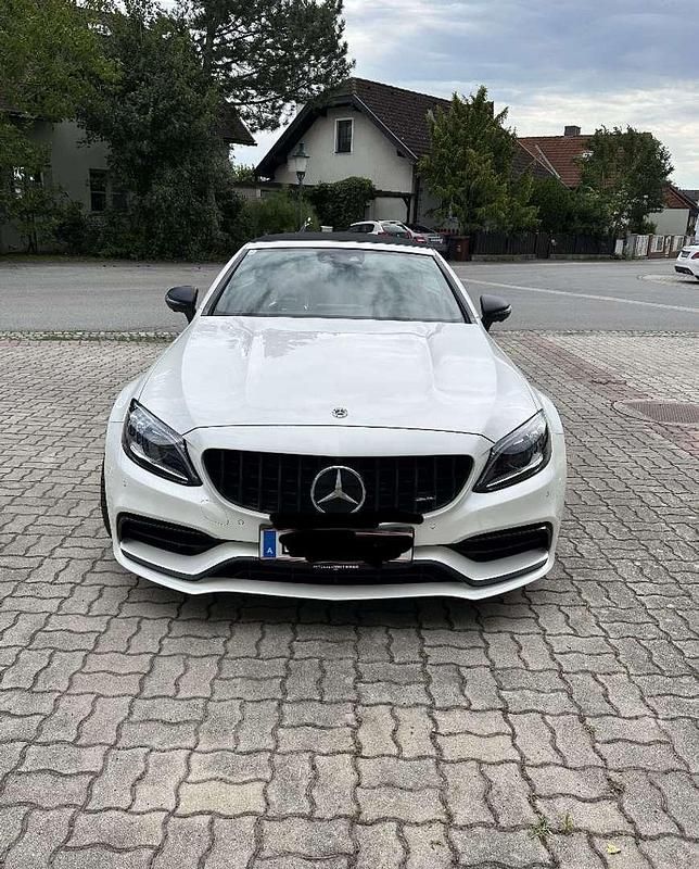 Weiß Gebraucht 2020 Mercedes C63 AMG AMG Cabrio | € 84.990 - Bild 1/4