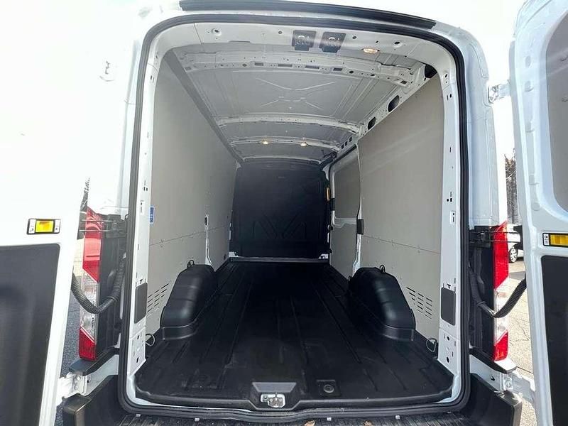 Gebraucht Ford Transit 105 PS (77 kW) 2022 Weiß Van