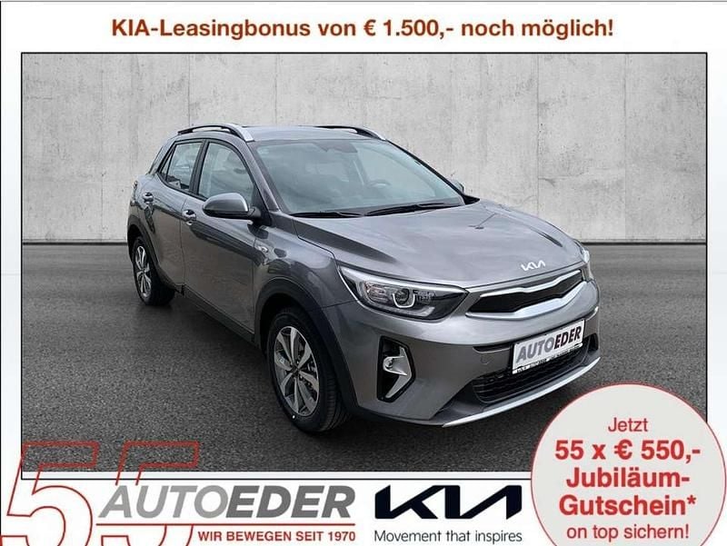 Grau Gebraucht 2024 Kia Stonic Silver SUV | € 20.980 (Etwas zu teuer) - Bild 1/3