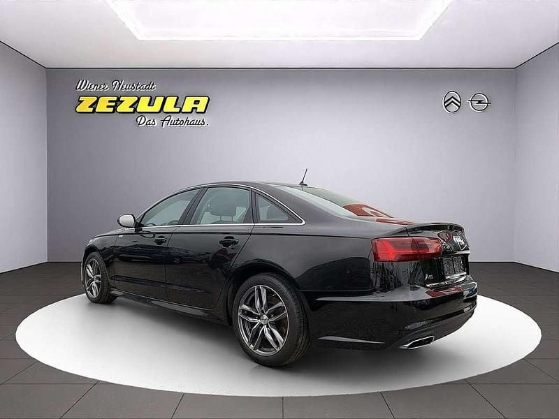 Gebraucht Audi A6 Ambiente 218 PS (160 kW) 2017 Schwarz Limousine