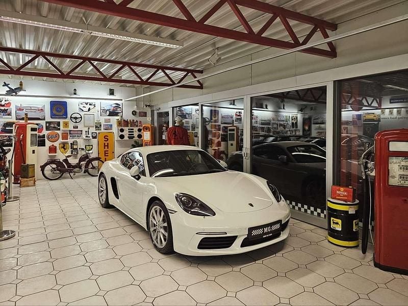 Weiß Gebraucht 2020 Porsche Cayman S Coupé | € 69.990 - Bild 1/4