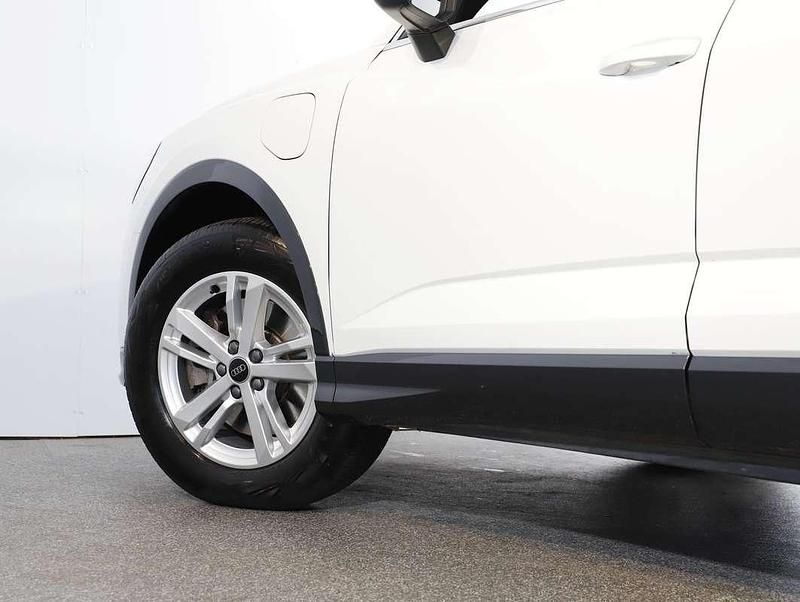 Gebraucht Audi e-tron 150 PS (110 kW) 2024 Weiß SUV