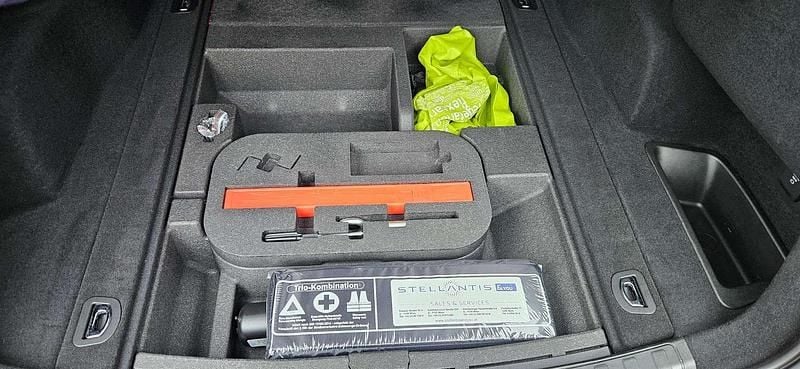 Gebraucht Alfa Romeo Stelvio Ti 209 PS (153 kW) 2022 Rot SUV