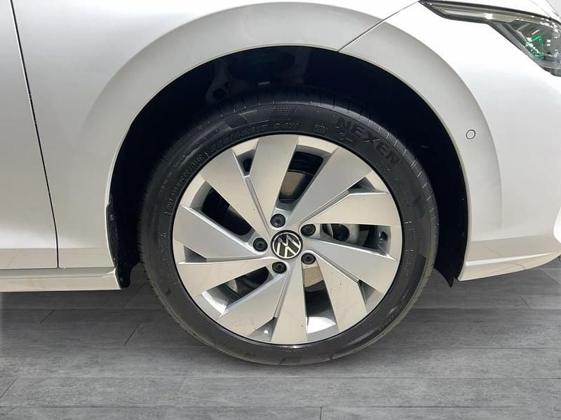 Neu VW Golf VIII 115 PS (84 kW) 2026 Weiss  normal